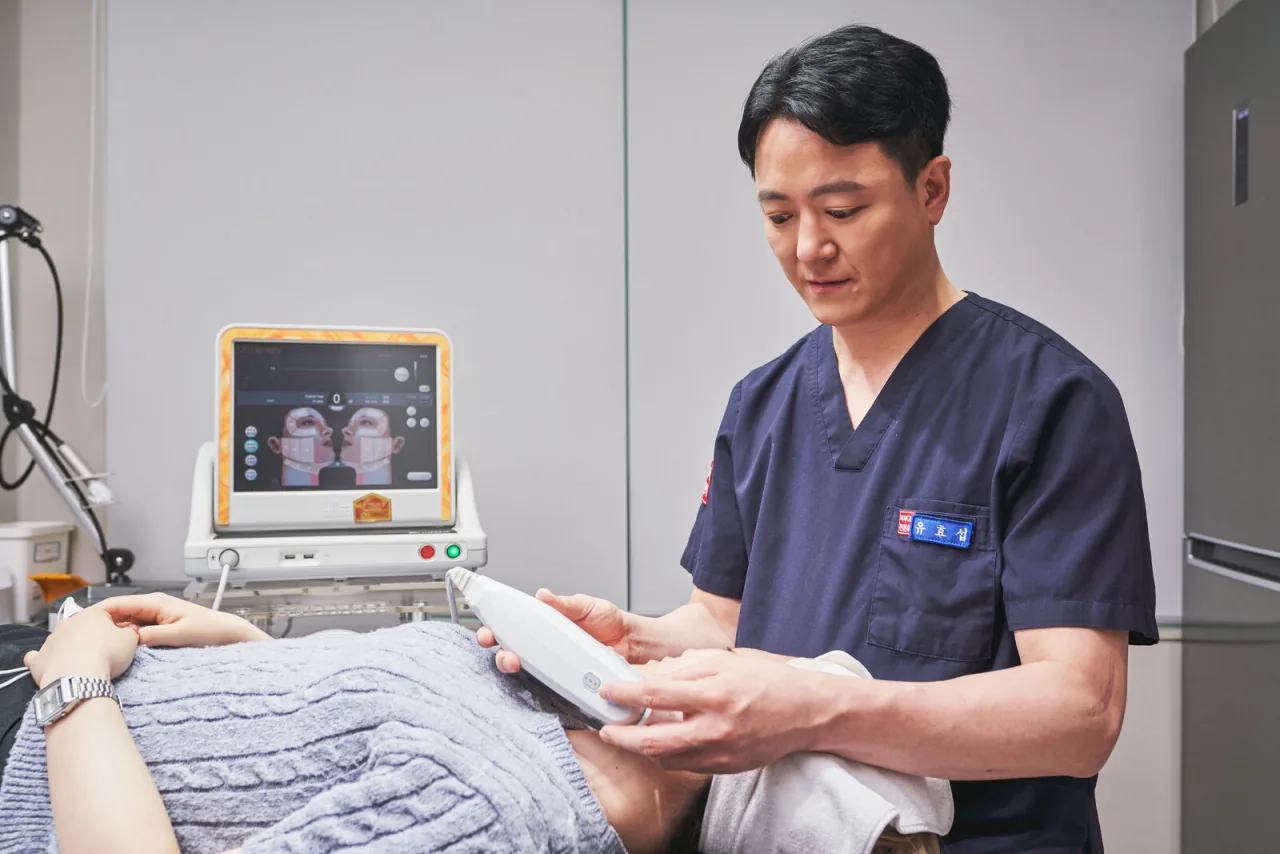 WELLS Clinic in Seoul, where Korean hormonal acne treatment starts with a dermatologist consultation